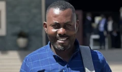 Jerry Mbokani envoie régulièrement de l'argent depuis l'Ouganda vers la République démocratique du Congo