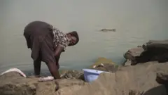 تغير المناخ يقرب التماسيح القاتلة من السكان في كينيا