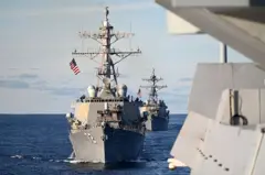Parte de la escolta del portaaviones USS Gerald Ford en las costas de Dinamarca