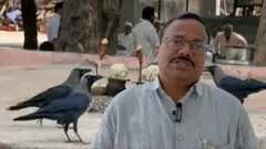 महाराष्ट्र के अहिल्यानगर ज़िले के सौंदाला गांव के सरपंच शरद आरगडे 