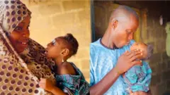 Taiye ati Abdulganiyu, to jẹ obi suebat