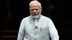 नरेंद्र मोदी