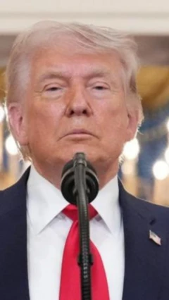  டொனால்ட் டிரம்ப்