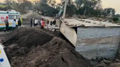 जाफराबाद तालुक्यातील पासोडी शिवारात एका पुलाच्या कामासाठी हे मजूर आले होते.