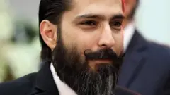 امیرسالار داوودی، وکیل ایرانی زندانی