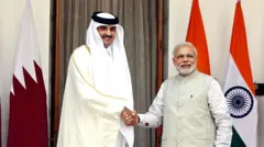 কাতারের আমির ও ভারতের প্রধানমন্ত্রী। ২০১৫