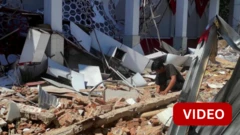 இந்தோனீசியாவில் 7.4 அளவிலான சக்திவாய்ந்த நிலநடுக்கம்