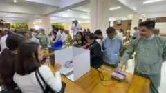 စစ်ကော်မရှင်ရဲ့ ရွေးကောက်ပွဲမှာ ဆန္ဒမဲ ၁ မဲကို စနစ် ၂ မျိုးအတွက် ရေတွက်မယ်
