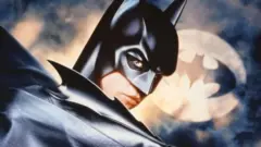 Val Kilmer como Batman