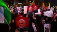 جشن حمله حماس در میدان فلسطین