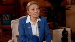 فرح پهلوی در حال گفت‌‎وگو با بی‌بی‌سی فارسی