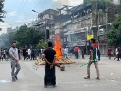 রোববার অনেক স্থানে সহিংসতার ঘটনা ঘটেছে