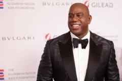 Eski basketbol oyuncusu Magic Johnson, Forbes’un milyarderler listesine giren dördüncü sporcu oldu.