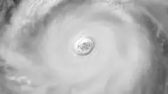 Dağıdıcı tayfun qasırğası kosmosdan belə görünür