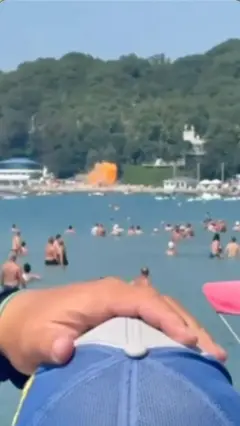 На пляж у російському Геленджику впав безпілотник