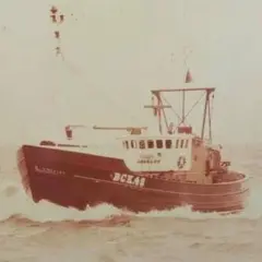 Foto antigua del barco Loraley, con el número de regsitro BCK 42