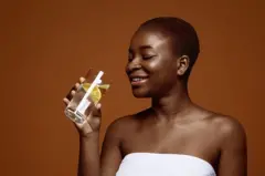 Mwanamke