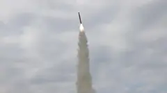 북한이 28일 서해상에서 전략순항미사일을 발사했다고 29일 북한 관영 조선중앙통신이 보도했다