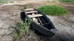 Снимок обмелевшего Ханженковского водохранилища в Донецкой области от 22 июля 2025 года