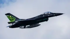Jeettii waraanaa F-16 warri lixaa Yukireeniif arjooman
