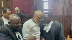 Nnamdi Kanu na ndị ọkaiwu ya nọ n'ụlọikpe