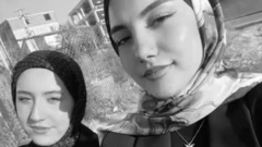 Hayatını kaybedenlerden Nisanur Taşdemir (solda), Tuğba Taşdemir (sağda)