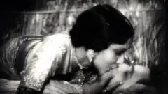 1933ની ફિલ્મ કર્મા એ બોલીવૂડની પ્રથમ ફિલ્મ હતી જેણે ઑન-સ્ક્રીન કિસ દર્શાવી હતી