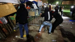 Протестующие студенты