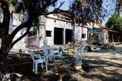 İsrail'de Hamas'ın saldırısının ardından görülen sandalyeler