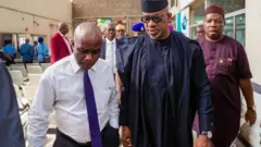 Dapo Abiodun laarin eeyan meji