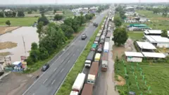 બીબીસી ગુજરાતી, ગુજરાત, બનાસકાંઠા, બનાસકાંઠામાં જળબંબાકાર, ગુજરાતમાં ભારે વરસાદ, વરસાદ, વરસાદની આગાહી