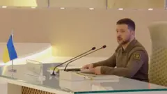Ukrainian President Volodymyr Zelensky addresses leaders of Arab nations in Jeddah, Saudi Arabia. Photo: 19 May 2023