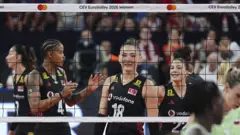 Melissa Teresa Vargas ve Zehra Güneş