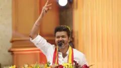 விஜய் 1984லிருந்து குழந்தை நட்சத்திரமாகவும் 1992லிருந்து நாயகனாகவும் நடித்துவருகிறார்.