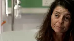 हिउँपहिरोले पुरेर पनि बाँचेकी फ्रान्सेली आरोही ईजबेल ताऊँ काठमाण्डूको एक अस्पतालमा