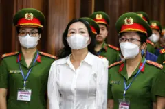 Bà Trương Mỹ Lan tại tòa sáng 5/3