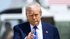 डोनाल्ड ट्रम्प