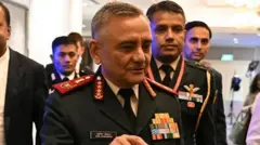 தலைமைத் தளபதி அனில் செளகான் 