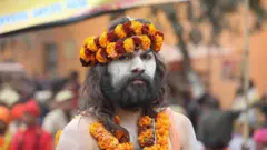 মহাকুম্ভে হাজির  এক নাগা সন্ন্যাসী