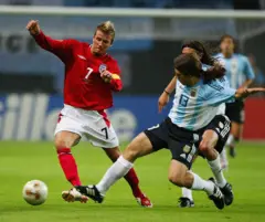 Beckham na Copa de 2002 contra a Argentina