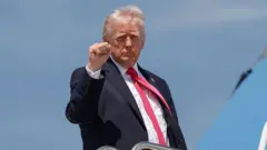 डोनाल्ड ट्रंप