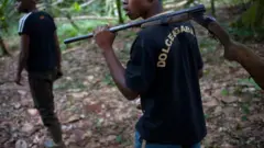 Awọn ọlọde ninu igbo