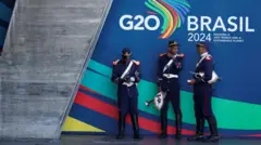 Музыканты бразильского военного оркестра во время саммита «двадцатки»