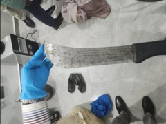 Dambibaarayaasha ayaa soo bandhigay qalab ay heleen