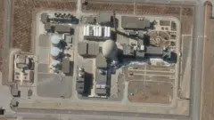 Una imagen satelital de una instalación nuclear en Irán.
