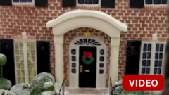 பிரபல 'ஹோம் அலோன்' வீட்டை கேக்கில் உருவாக்கிய பெண்