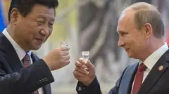 Володимир Путін і Сі Цзіньпін під час зустрічі у Шанхаї, 2014 рік