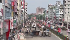 আগুন নেভানোর পর সড়কের পরিস্থিতি