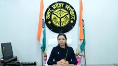 बाग़पत की ज़िलाधिकारी अस्मिता लाल