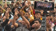 ঢাকায় আন্দোলন করছে সাত কলেজের শিক্ষার্থীরা (ফাইল ছবি)